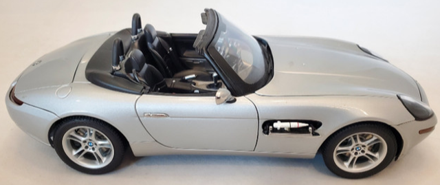 BMW Z8 James Bond Version AutoArt 1:18 