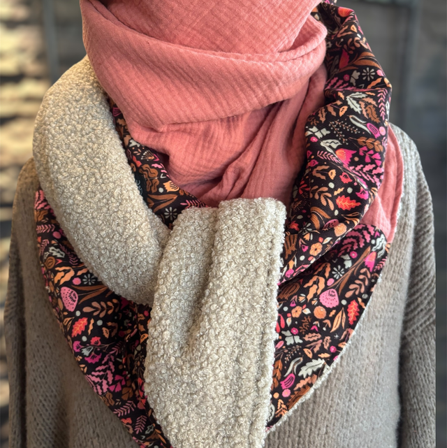 ÉCHARPE ROSÉE D’AUTOMNE – Collection Jardin Secret