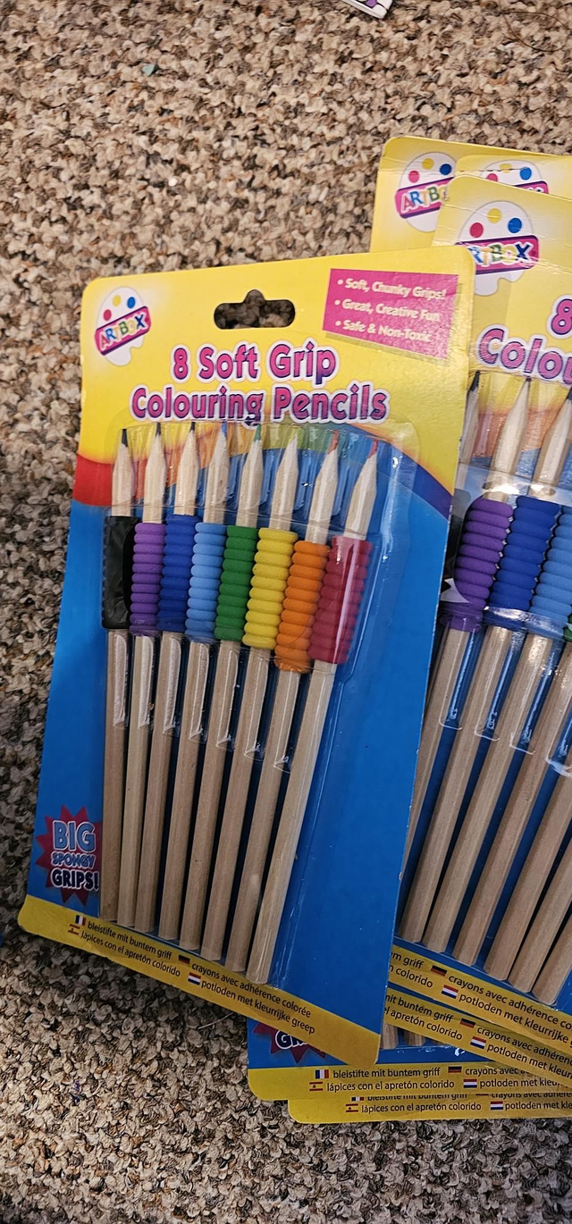 8 soft grip colouring pencils 