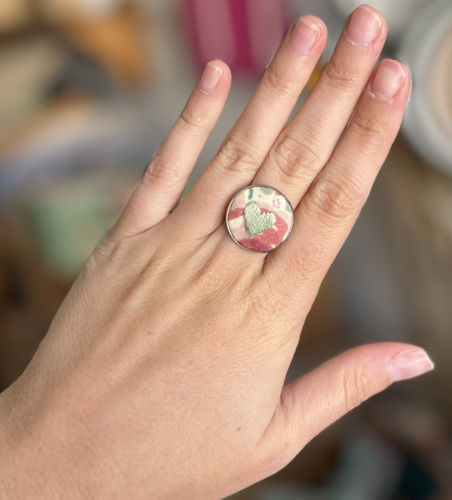 Bague cœur vert *fleuri