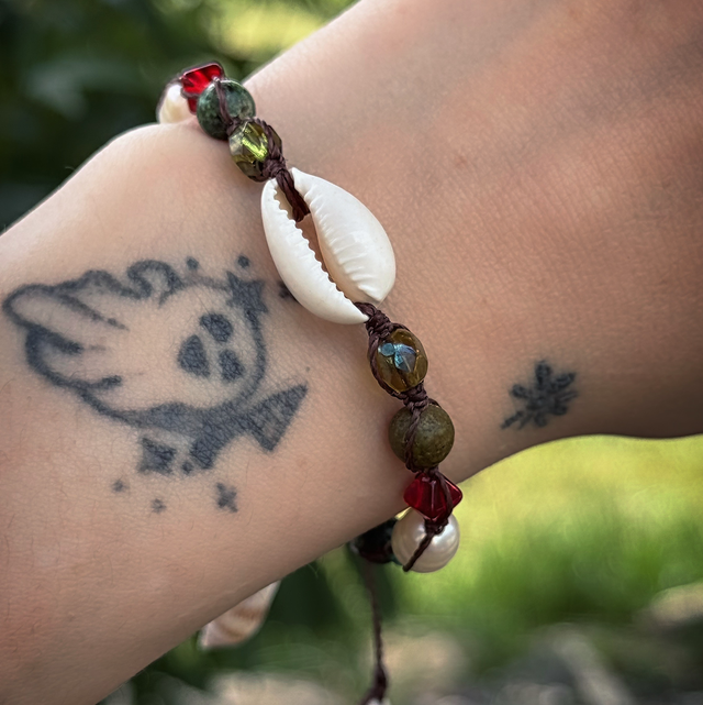 Bracelet AURA turquoise africaine, cristaux Swarovski et perles d’eau douce