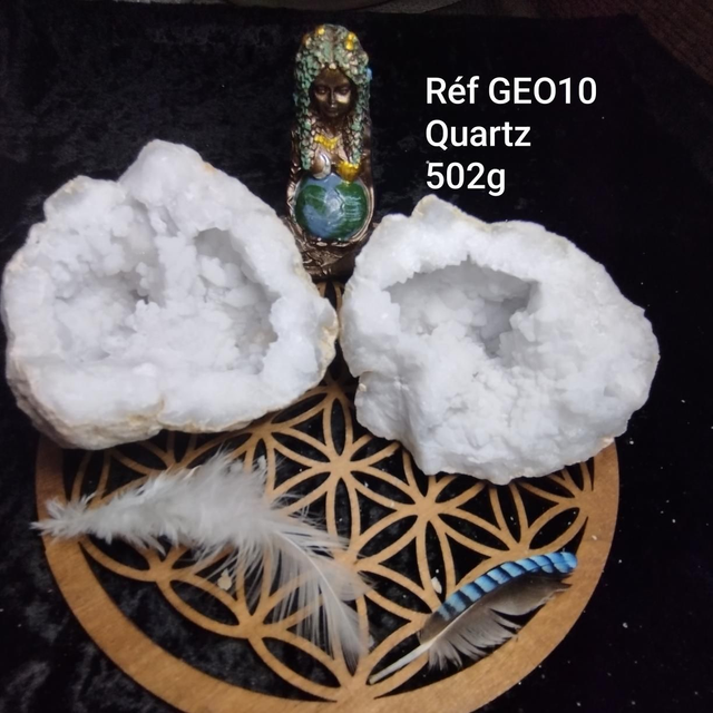 Géode Quartz laiteux env 9cm * 502gr