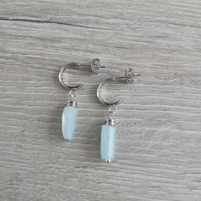 Dames oorbellen met blauwe Aquamarijn. Handgemaakt, rustgevend en stijlvol (1.218)
