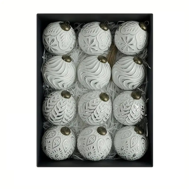 White &amp; Silver Christmas Bauble (Available in 4 designs