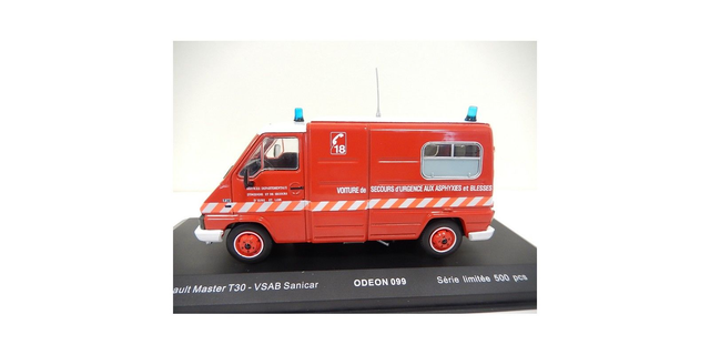 RENAULT MASTER T30 SANICAR VSAB28 Odeon 099 1/43