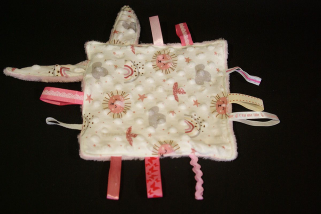 601-Doudou carré en coton et fourrure 19x19 cm