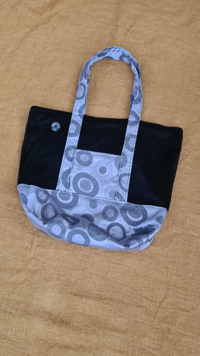 Black / Silver Circles 'Daffodil' Beach Bag