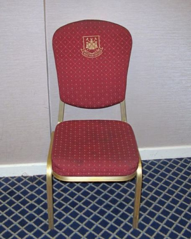 West Ham United Original Claret &amp; Patterned Upholstered Chair With Embroidered West Ham Crest (PICK UP ONLY CASH ON COLLECTION)
