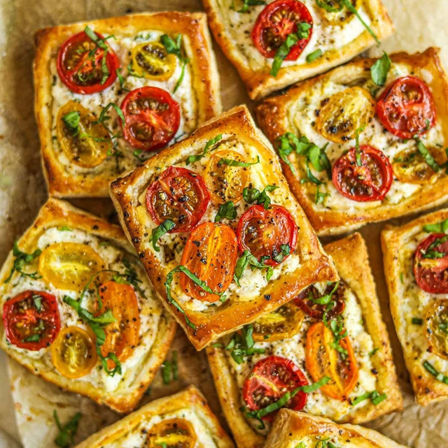 Platter Box- 12 x Pastry Tomato Tartlets 