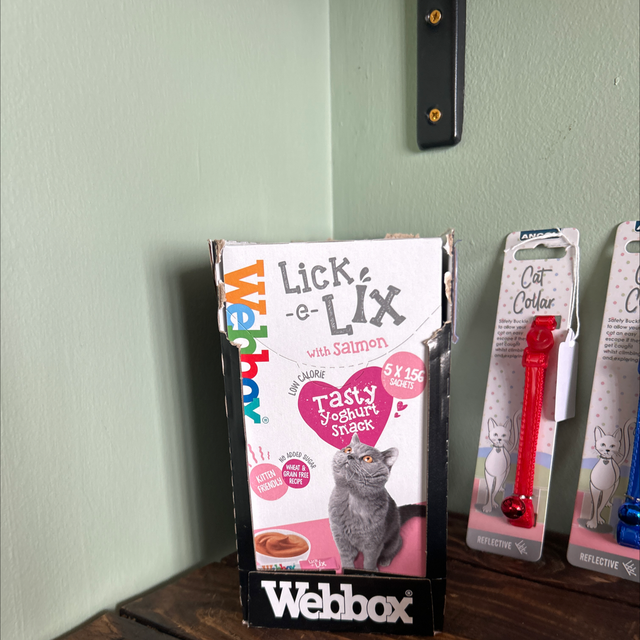 Webbox lickelix salmon treat 