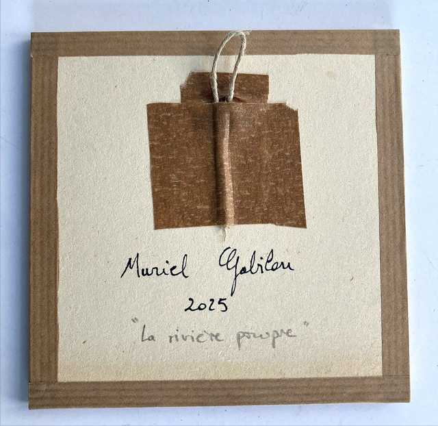 "Au bord de la rivière pourpre" encadré