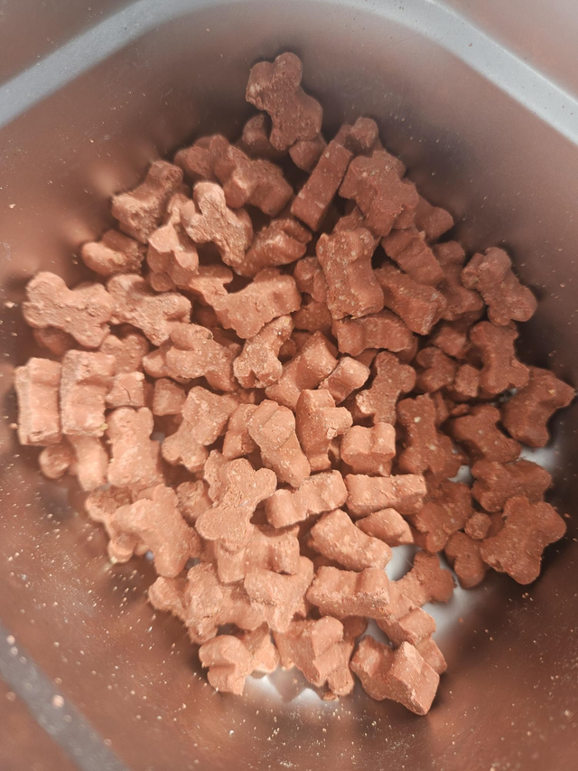 Lamb &amp; sweet potato Mini Bones pick n mix 