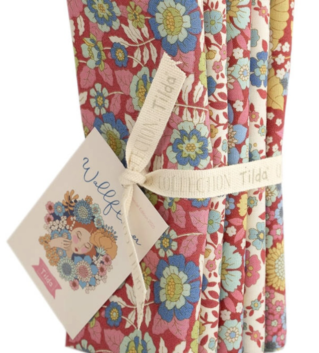 Fat Quarters: Wallflower: Burgundy/Pink: 50 x 55cm: Bundle of 5