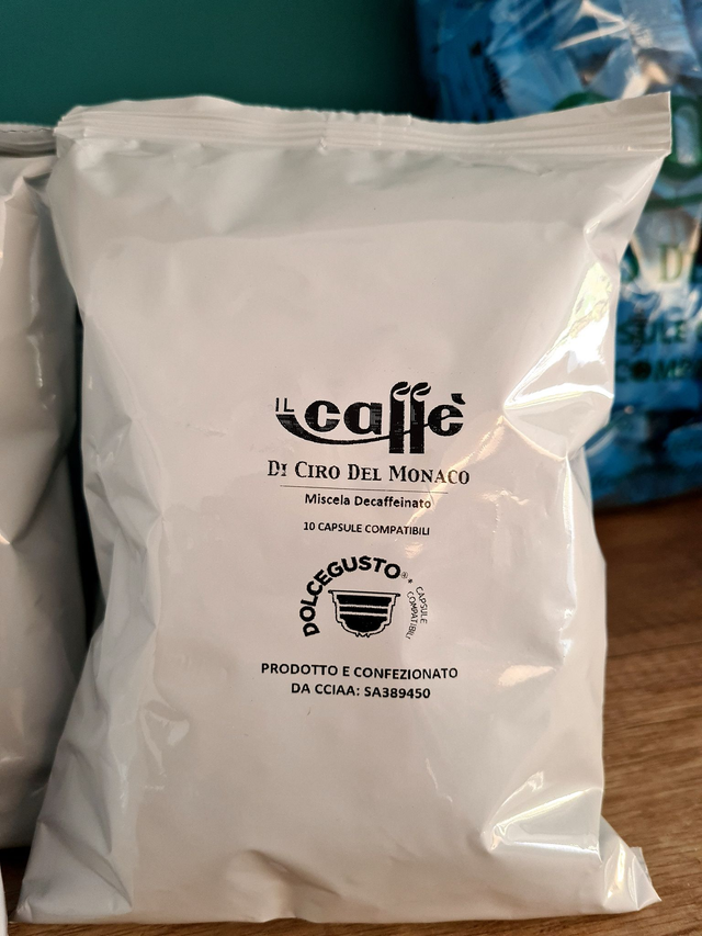 Confezione con 10 capsule compatibili "DOLCE GUSTO" miscela pregiata DECAFFEINATA di " Il Caffè di Ciro del Monaco"