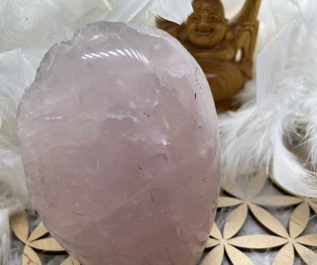 Quartz rose une face polie