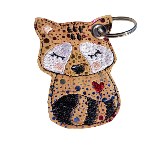 Grand Porte clés raton laveur en liège brodé