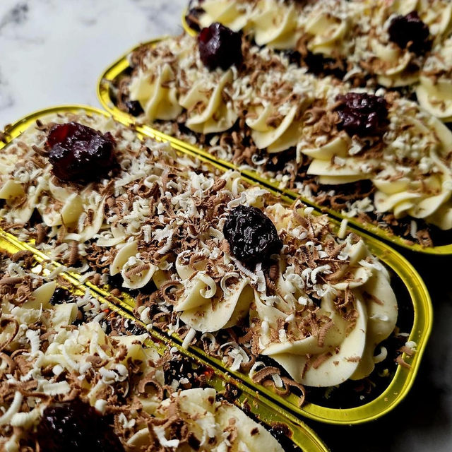 Black Forest Cake Tray