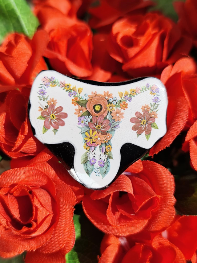 Pin's Utérus Fleuris