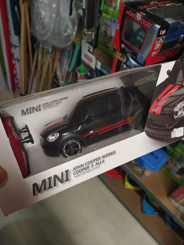 VOITURE MINI COOPER RADIOCOMMANDÉ