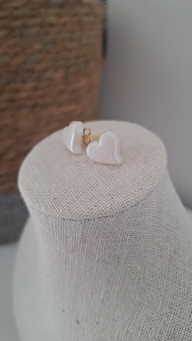 Puces cœurs asymétrique blanc