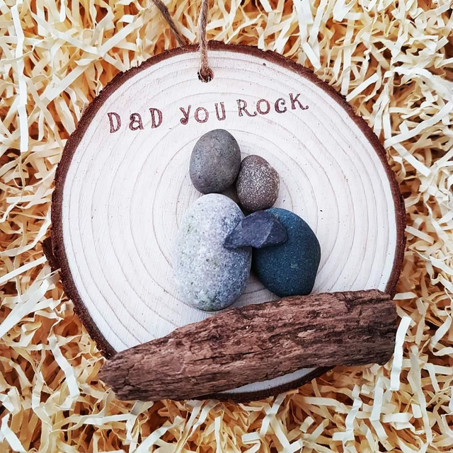 Daddy you rock | Pebble log slice for Dad | Gifts for him | Father&#039;s Day Gift | Dad plaque