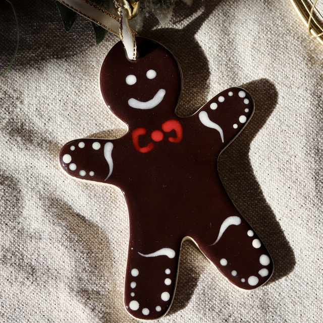Bonhomme pain d’épices nœud papillon