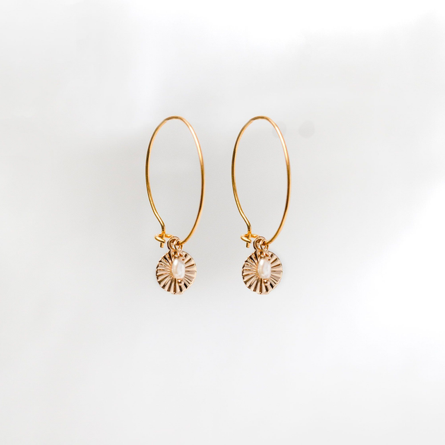 Boucles d'oreilles - Créoles avec perles et pastilles diamantées