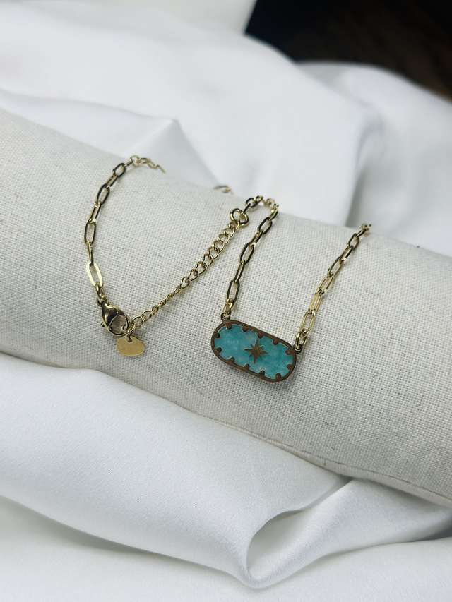 51- Collier ovale étoile 