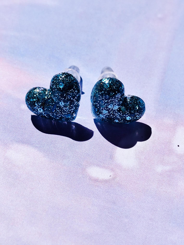 Boucles d'oreilles puces cœur à paillettes Love Me Softly