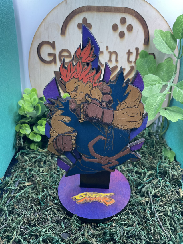 Figurine Street fighter, Akuma. En bois.