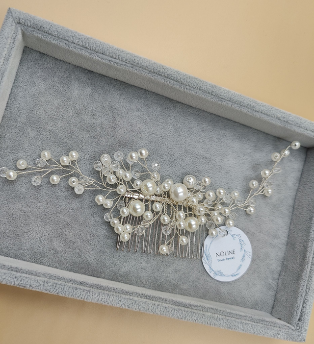 Peigne à cheveux perles et strass clair, bijoux pour chignon, accessoire cheveux blanc, peigne à cheveux fil argenté