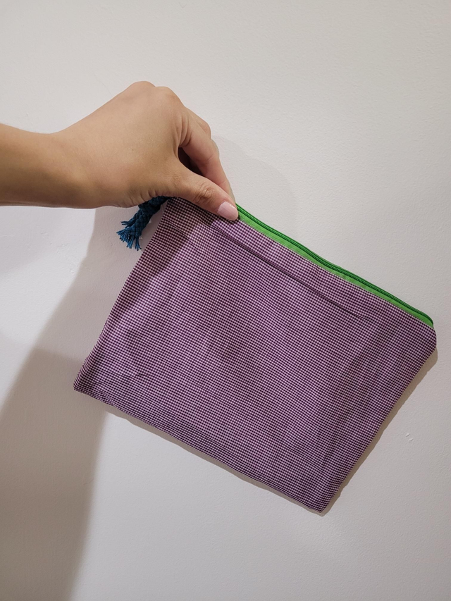 Purple gingham zip makeup pouch - HE-024