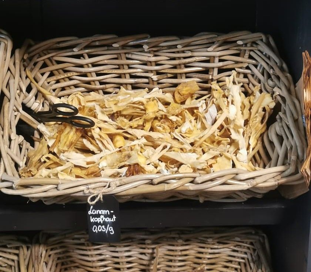 Apollo&#039;s Premium Lammkopfhaut getrocknet