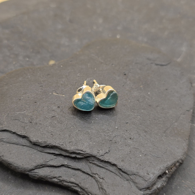 925 Studs Heart Earrings with Scottish Seaglass in Sterling Silver