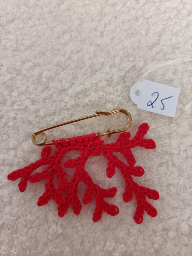 Broche corail 