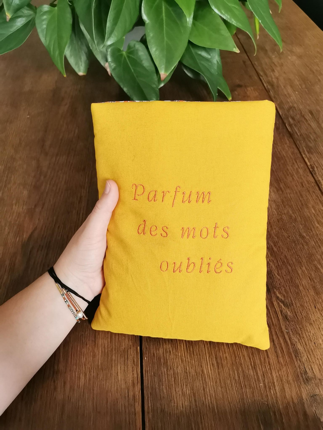 🌼 Pochette à livre - Parfum des mots oubliés