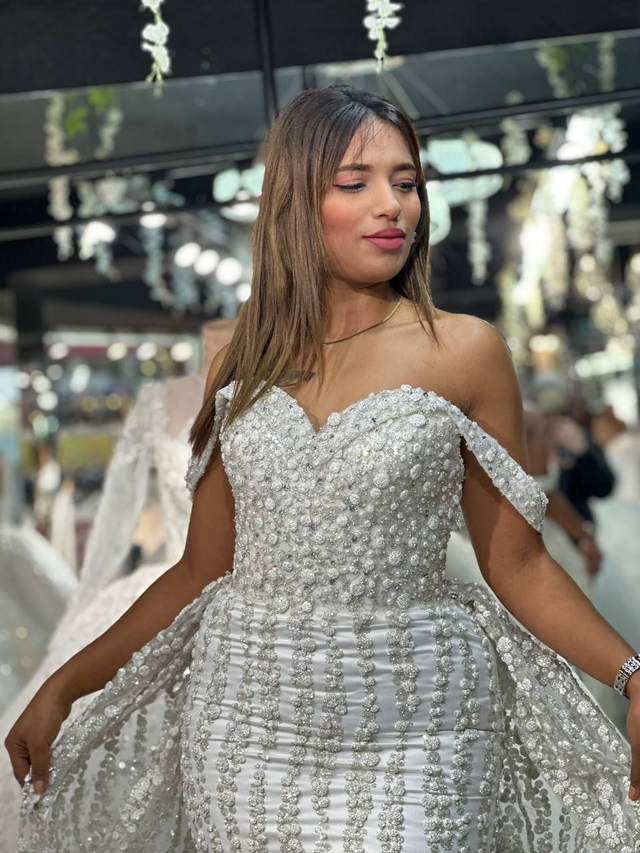 Robe de Mariée Sirène Cols tombants Brodé à Paillettes / Réf : RMS25