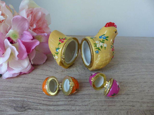 Boite poule en céramique et métal, figurine maman poule avec ses oeufs, cadeau décoration anniversaire, fête, collection boites poulette