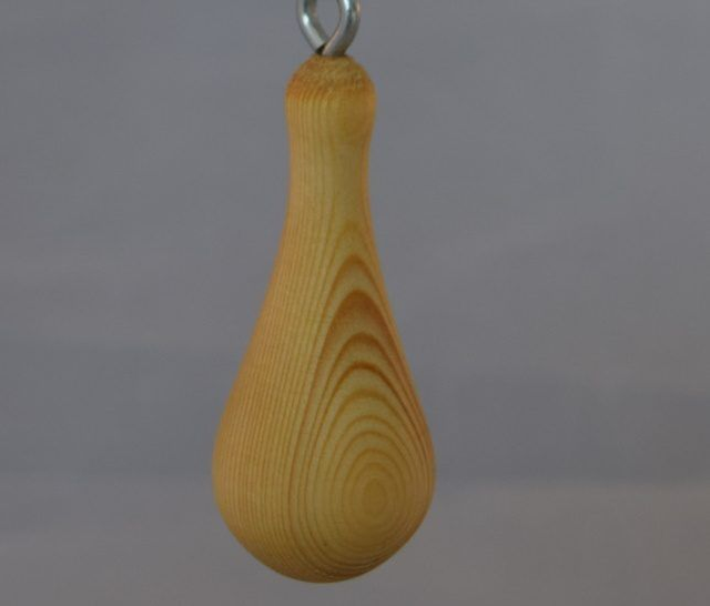 Druppel sleutelhanger - vuren