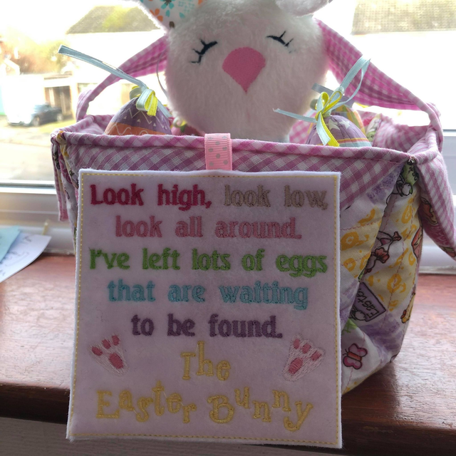 Easter Egg Hunt Bunny Sign - Look High Look Low
