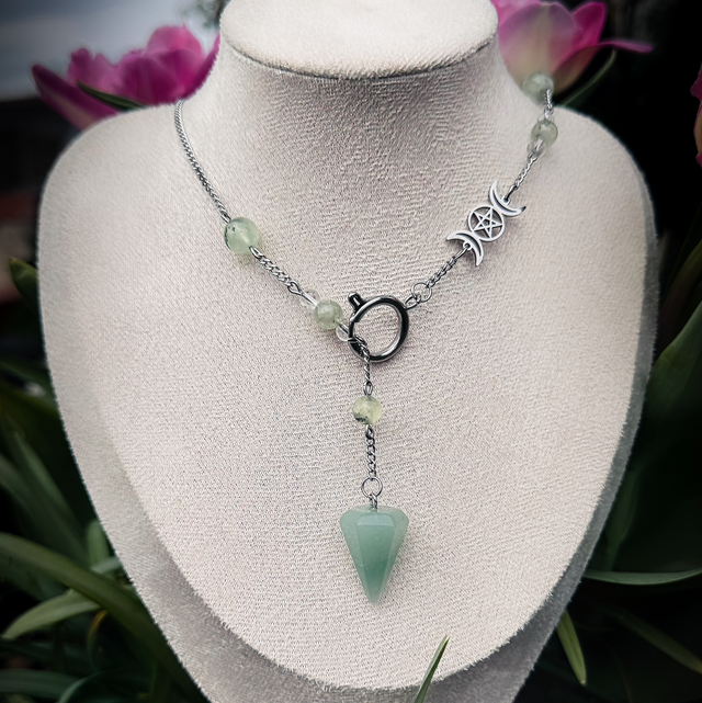 Collier PENDULE aventurine , prehnite et cristal de roche 