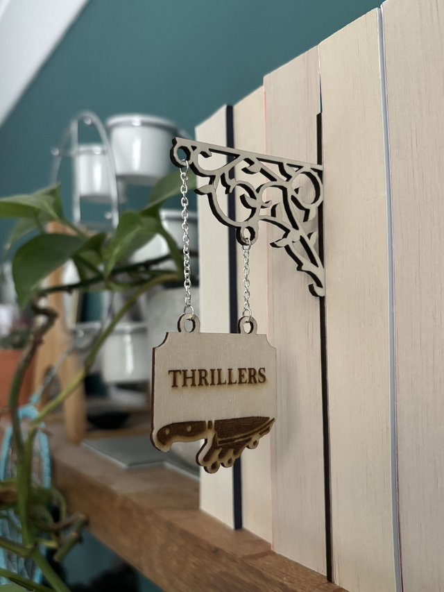 Thriller Book Divider Tavern Signs, Personalised Book Genre Shelf Dividers, Rustic Library Organisers, BookTok Aesthetic Gift for Readers