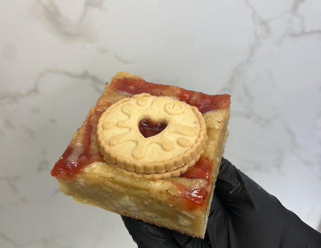 Jammie Dodger Blondie