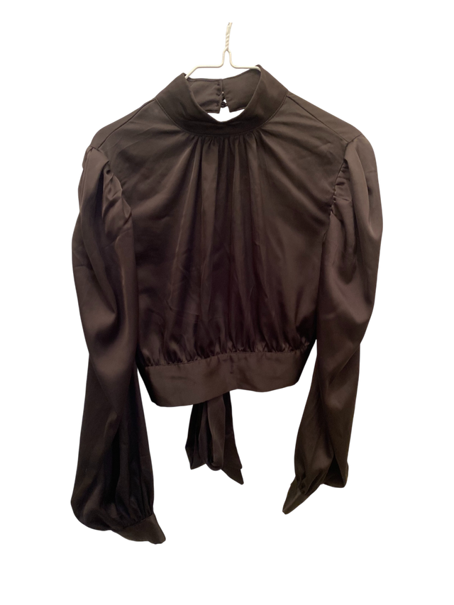 Blouse noire fluide à col montant