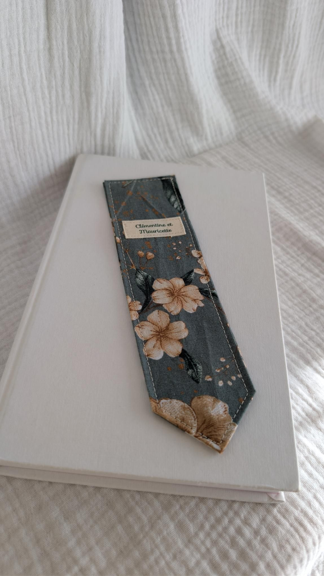 Marque-page tissu en pointe - "Jardin de sauge"
