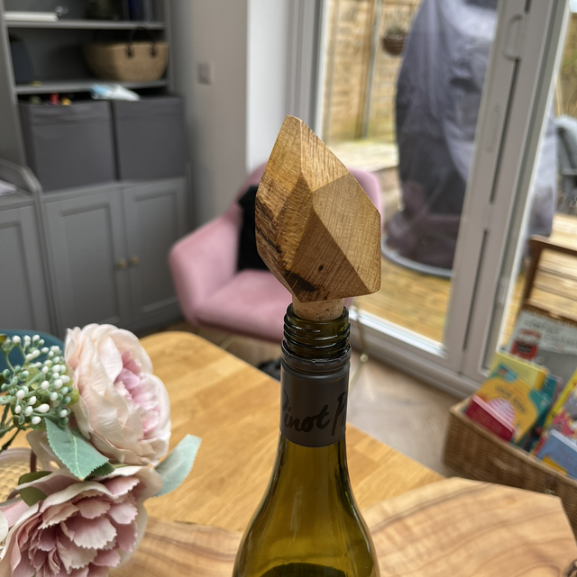 Oak bottle stop