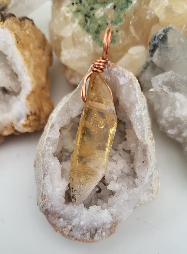 Citrine pendant - medium 