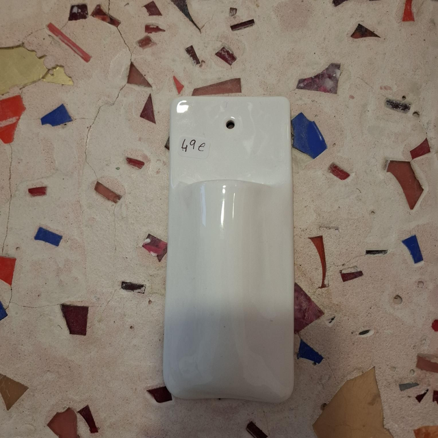 Cap10 vase mural blanc 