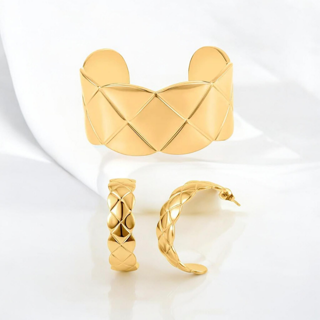 Stunning Anti-tarnishing Jewellery Set.