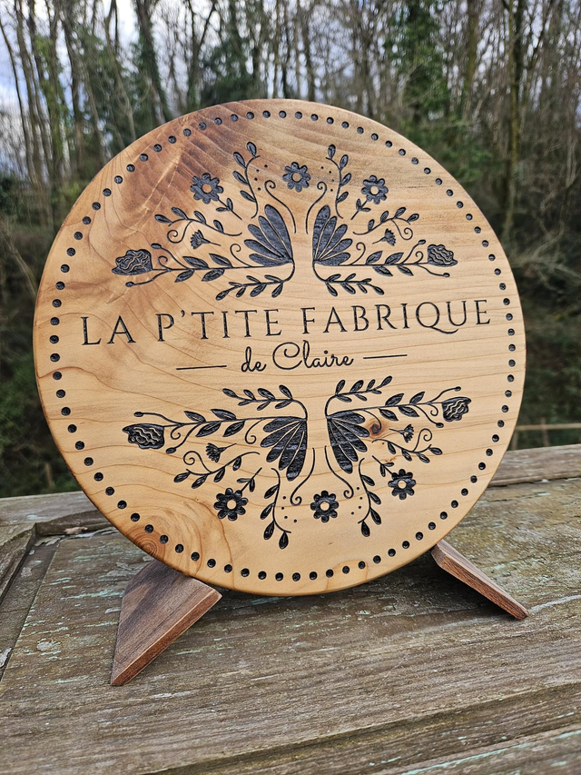 Logo en bois massif SUR COMMANDE